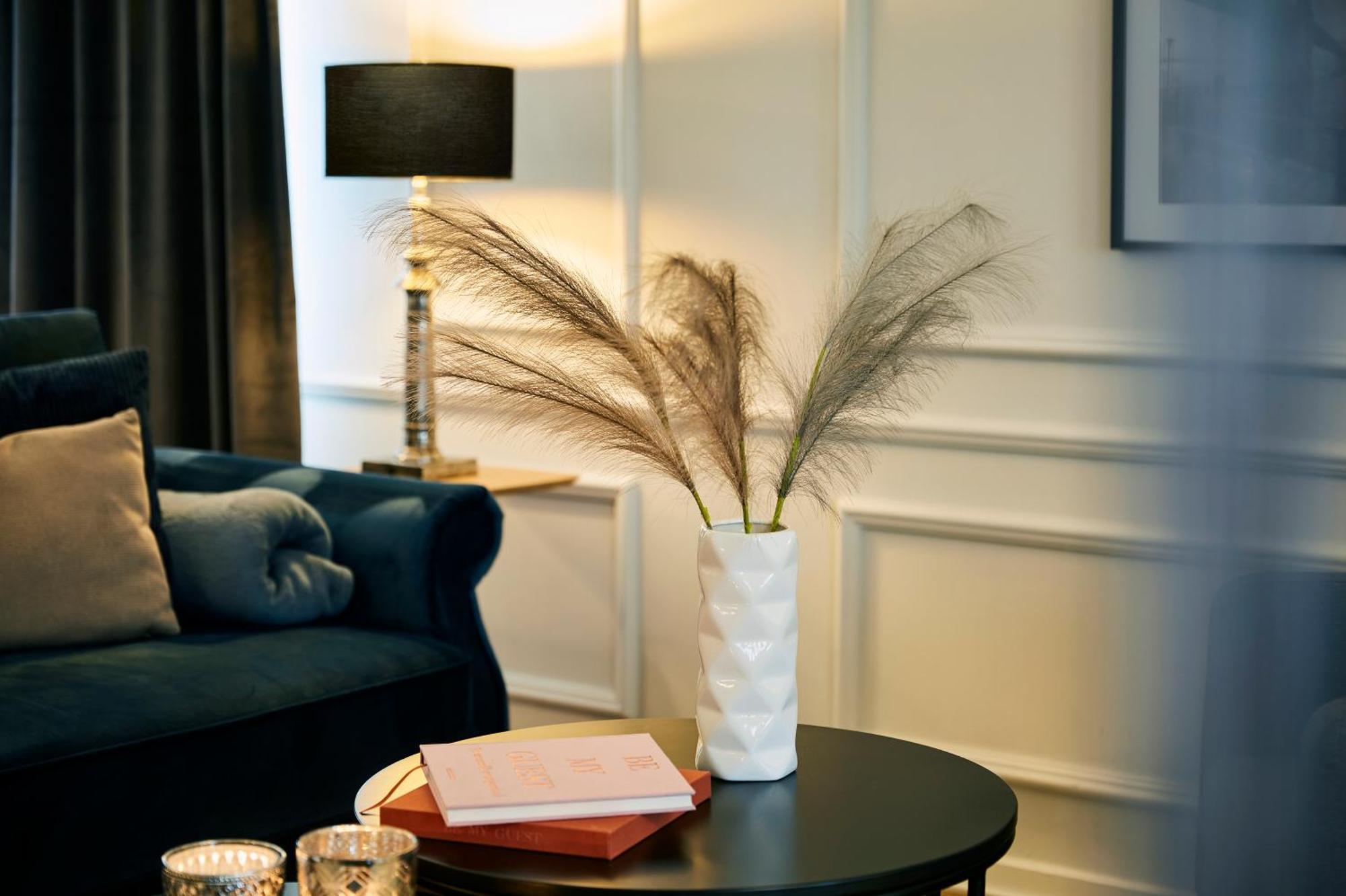 R B Apartment Am Airport Hamburg - 1-4 Personen - Kueche - Smart Tv - Waschmaschine - Perfekt Fuer Geschaeftsreisende Oder Familien מראה חיצוני תמונה